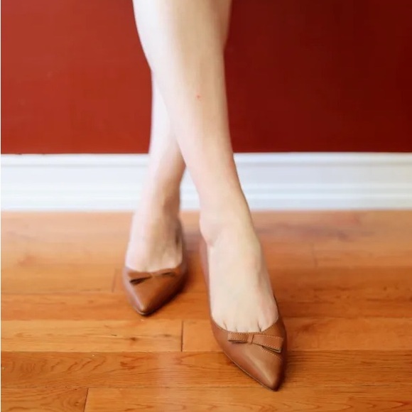 Sarah flint (Natalie) Elegant Brown Leather Flats with Bow - Picture 4 of 10